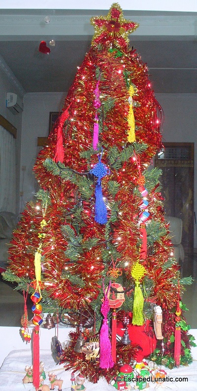 my-chinese-christmas-tree-escaped-lunatic