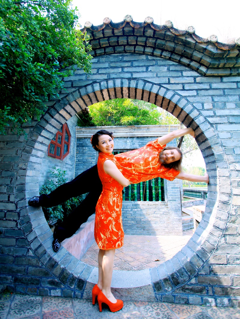 We had gravity issues during the wedding photo shoot at KeYuan Park