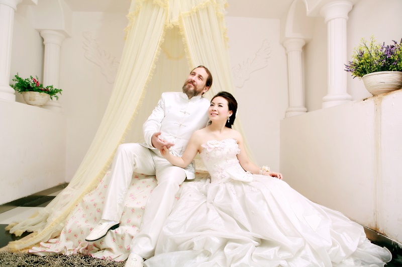 A little photoshop is all this wedding photo album pic needed.