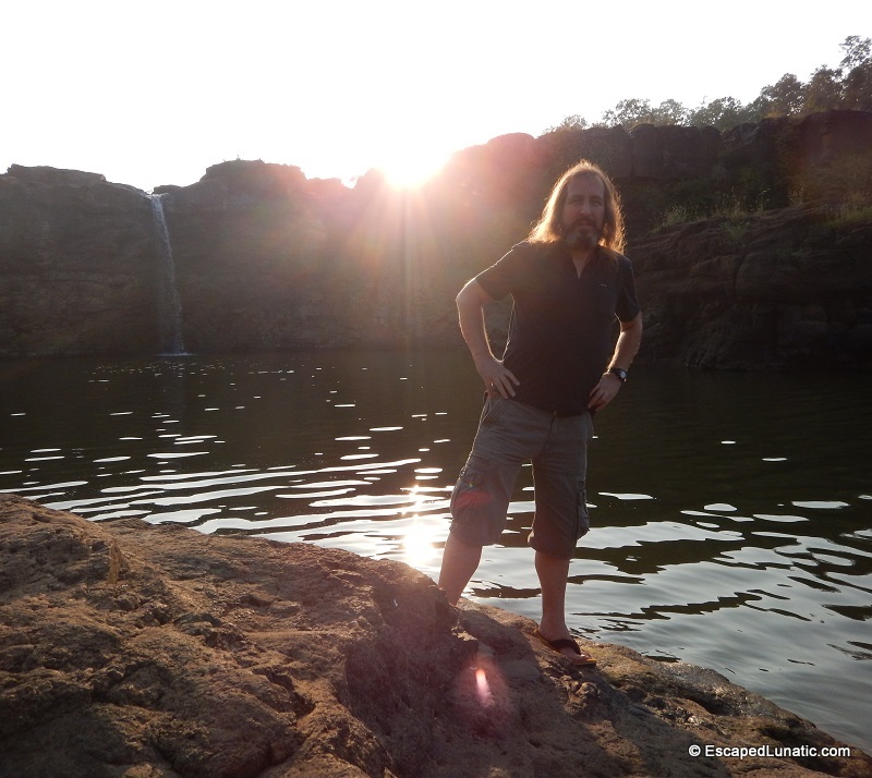 An Escaped Lunatic at Giradhodh Falls
