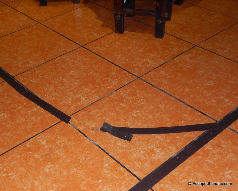 No guide strip might lead to an unguided food delivery waitress