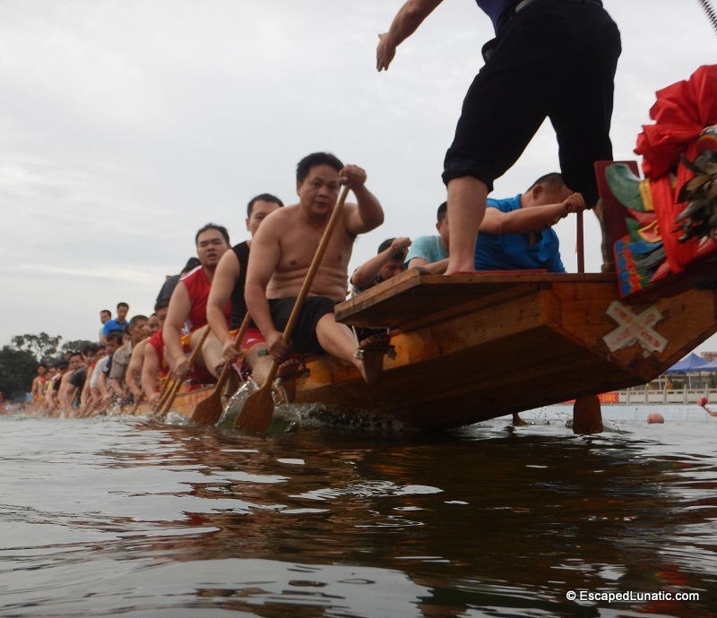 Long Dragon Boat, full speed, and very close - perfect!