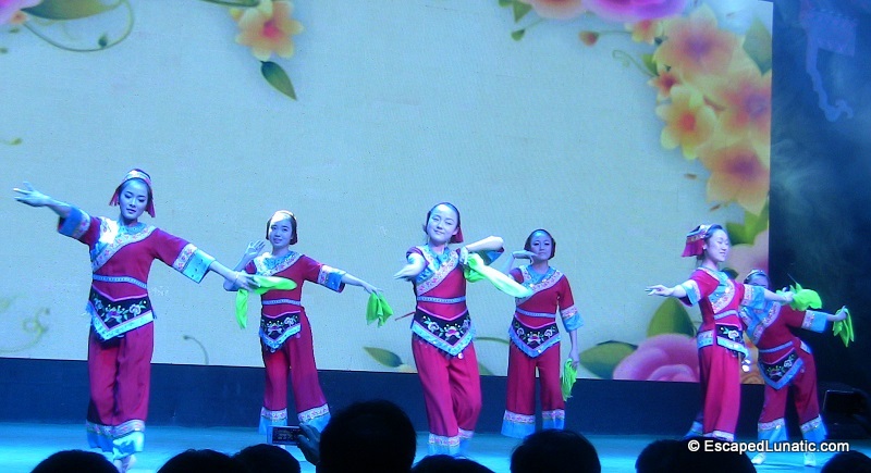 Pretty dancing girls at the campfire show.